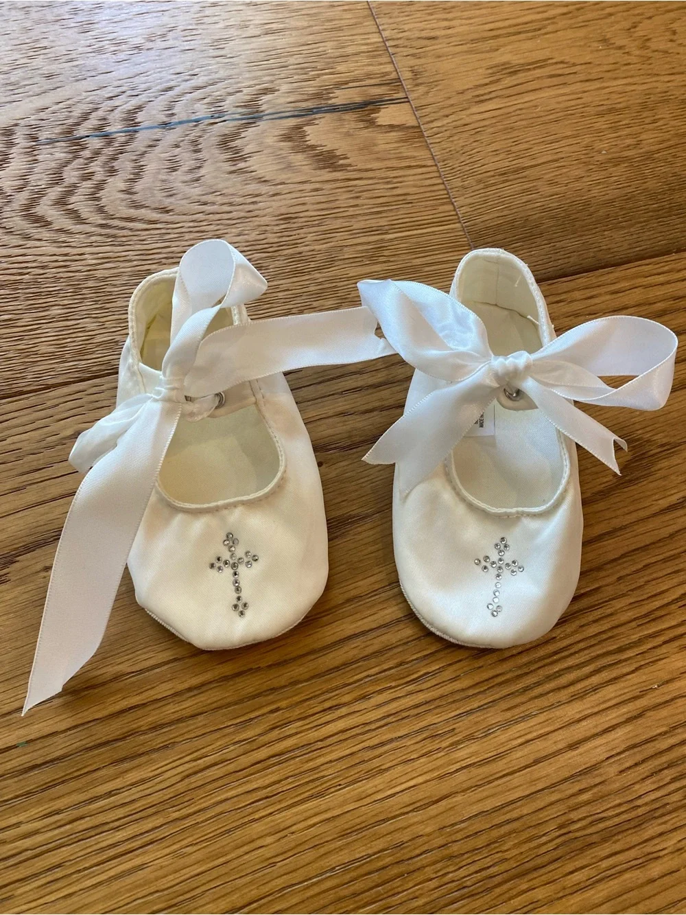 Elegant Baby Ribbon Cross Shoes in White